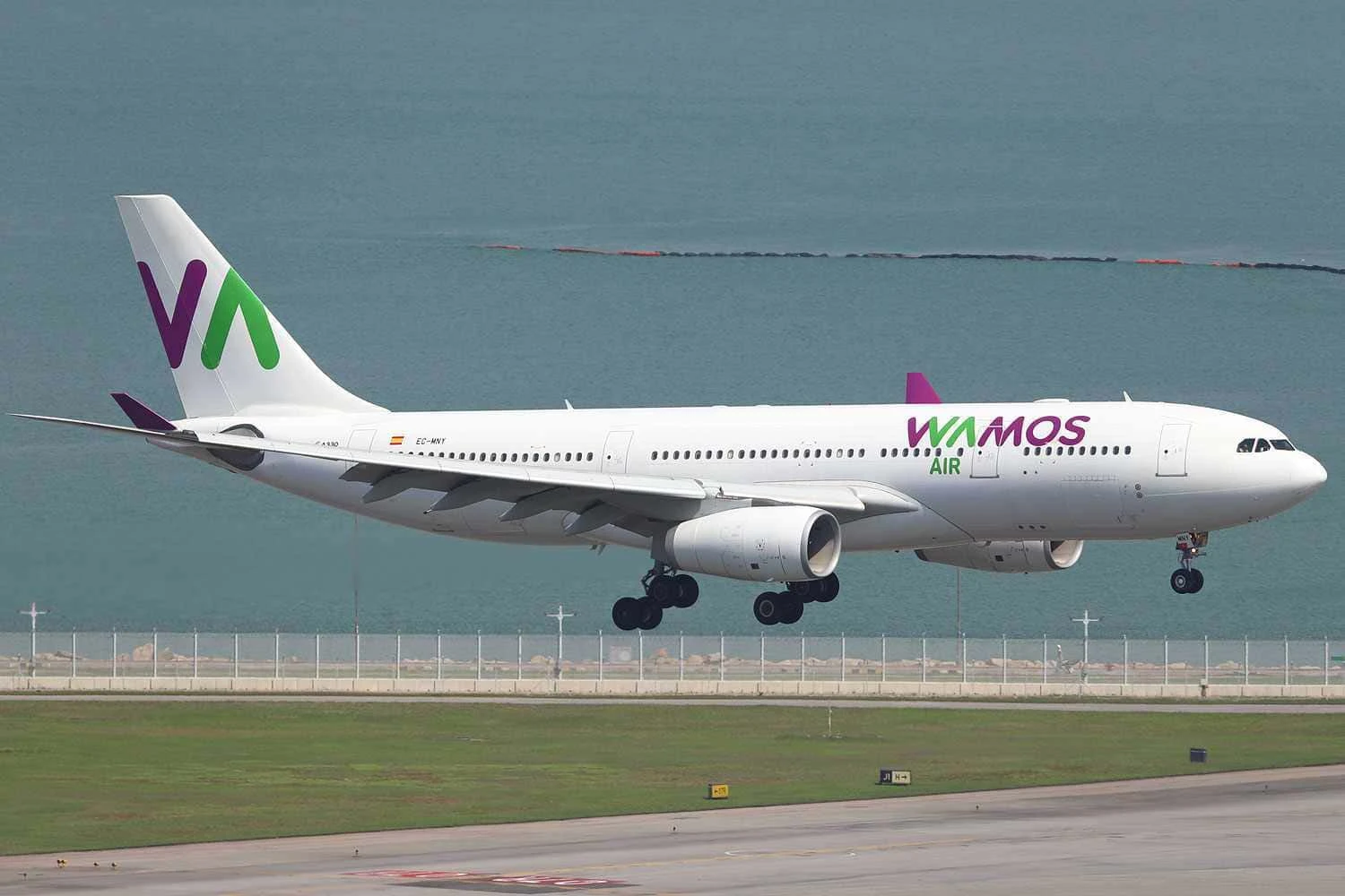 Airbus A330-200 da Wamos Air (Kwok Ho Eddie Wong)