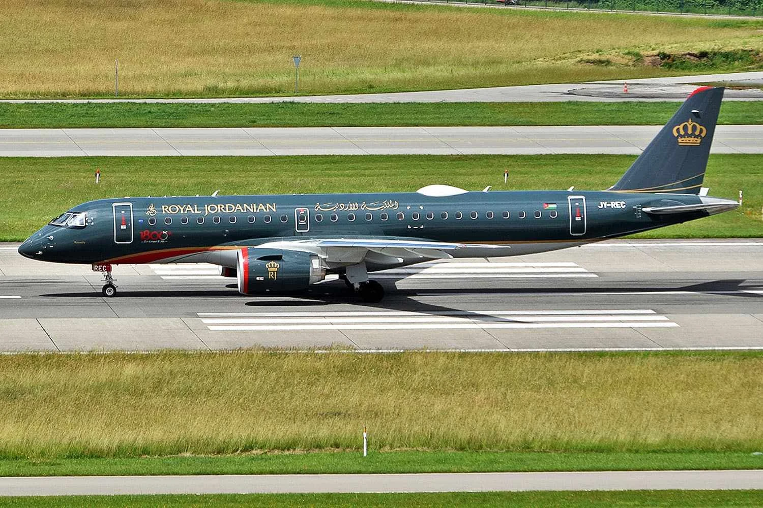 Um dos E190-E2 da Royal Jordanian (Anna Zvereva)