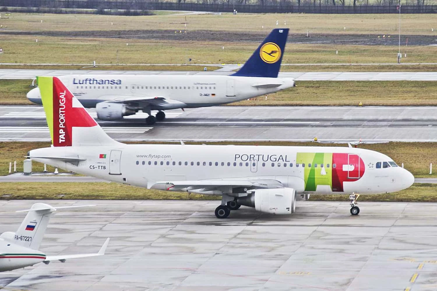 Lufthansa e TAP (Aero Icarus)