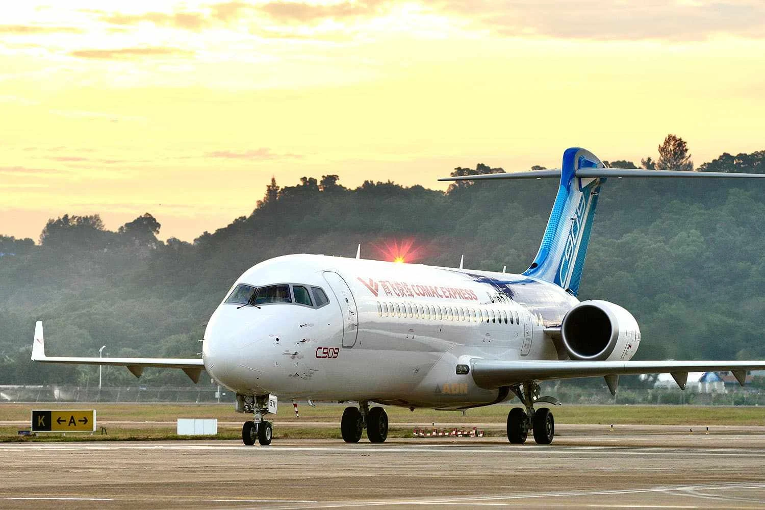 Air Cambodia receberá primeiros dois jatos COMAC C909 em novembro