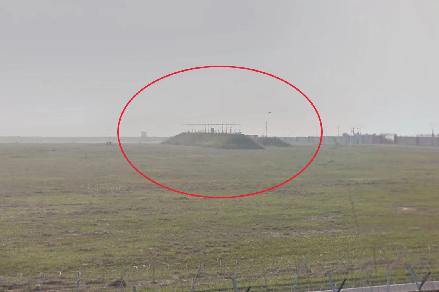 As antenas de ILS que formaram uma barreira para o 737