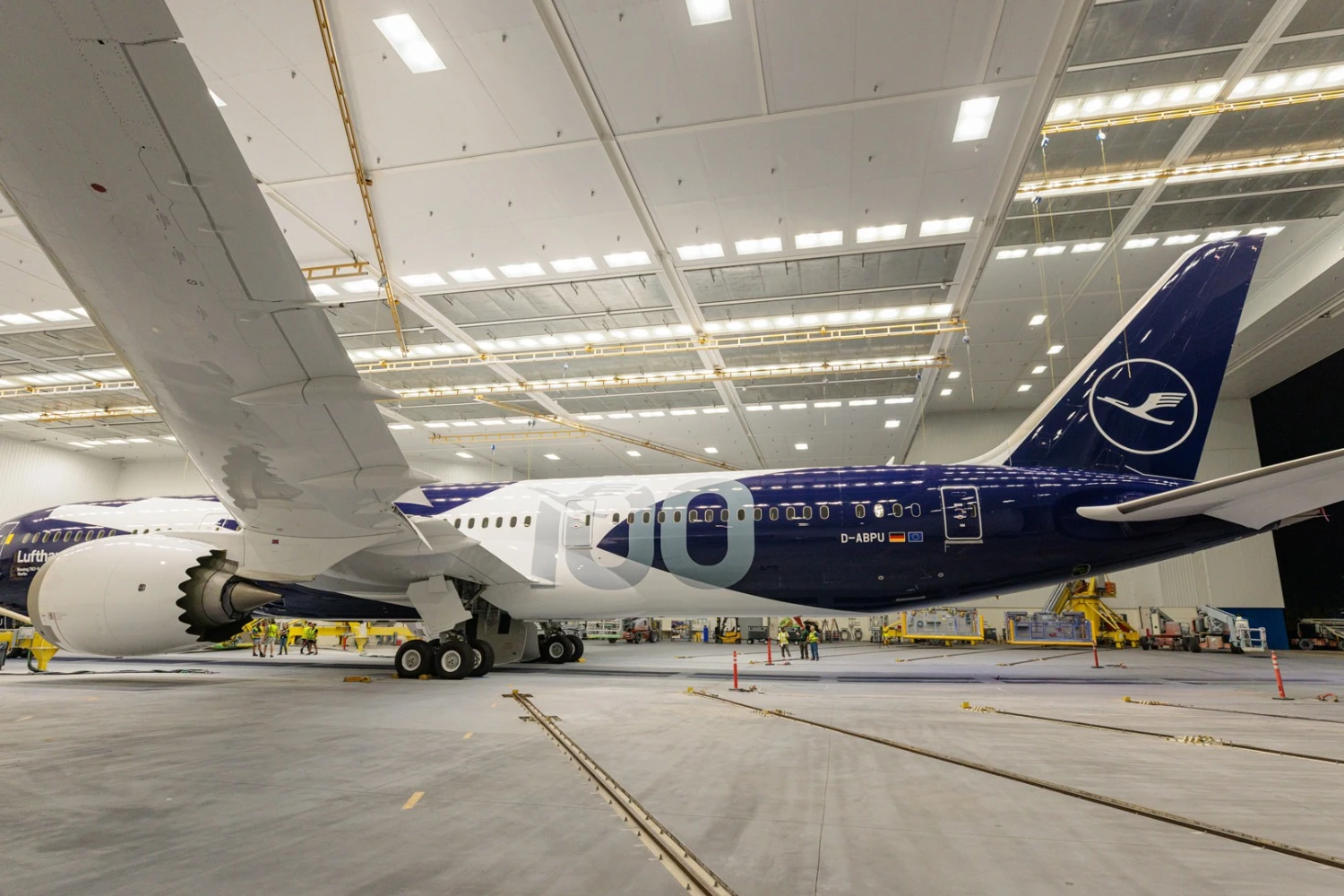 Lufthansa revela pintura especial para marcar o 100º aniversário