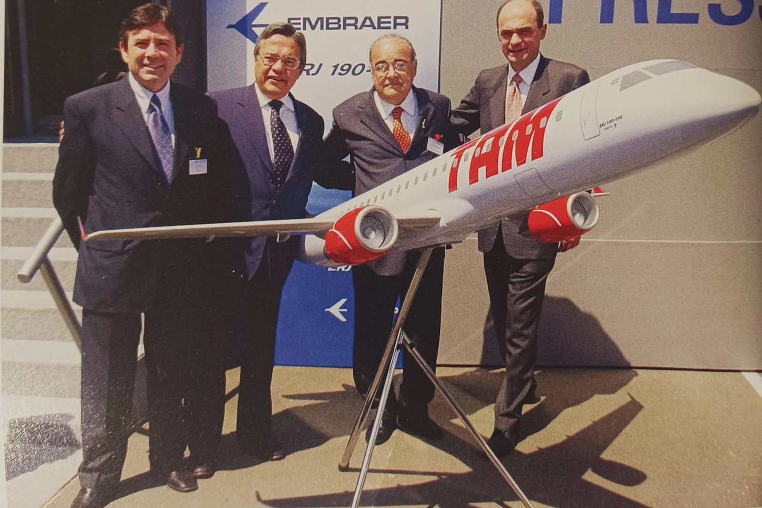 Quando a TAM encomendou o Embraer EMB-195