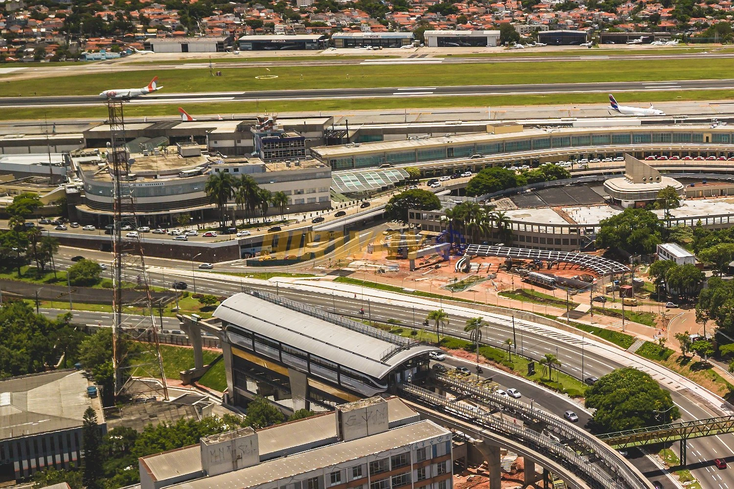 Trem de Congonhas faz primeira viagem de teste até o aeroporto
