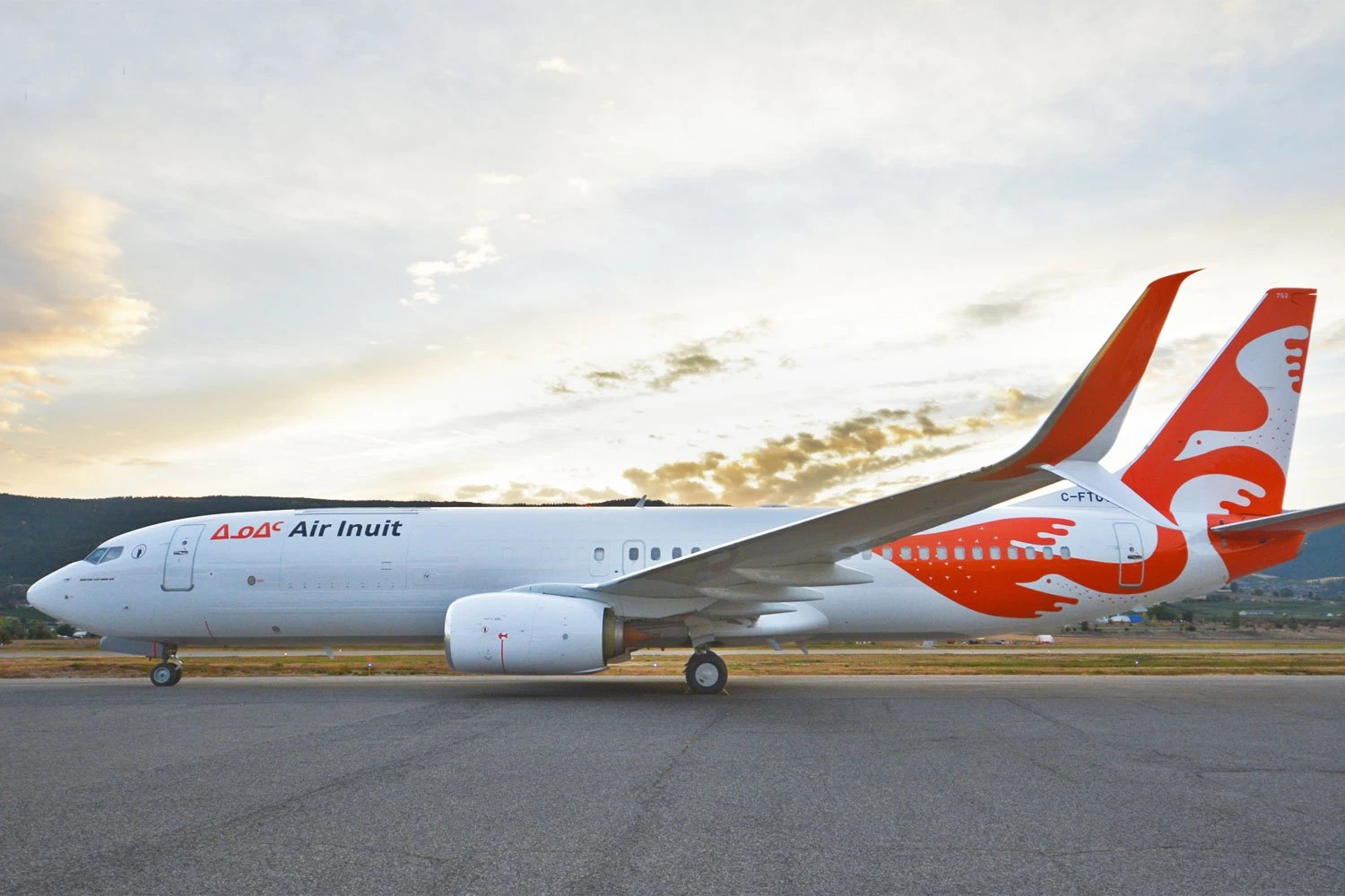 Primeiro Boeing 737-800 'meio carga, meio passageiro' é certificado