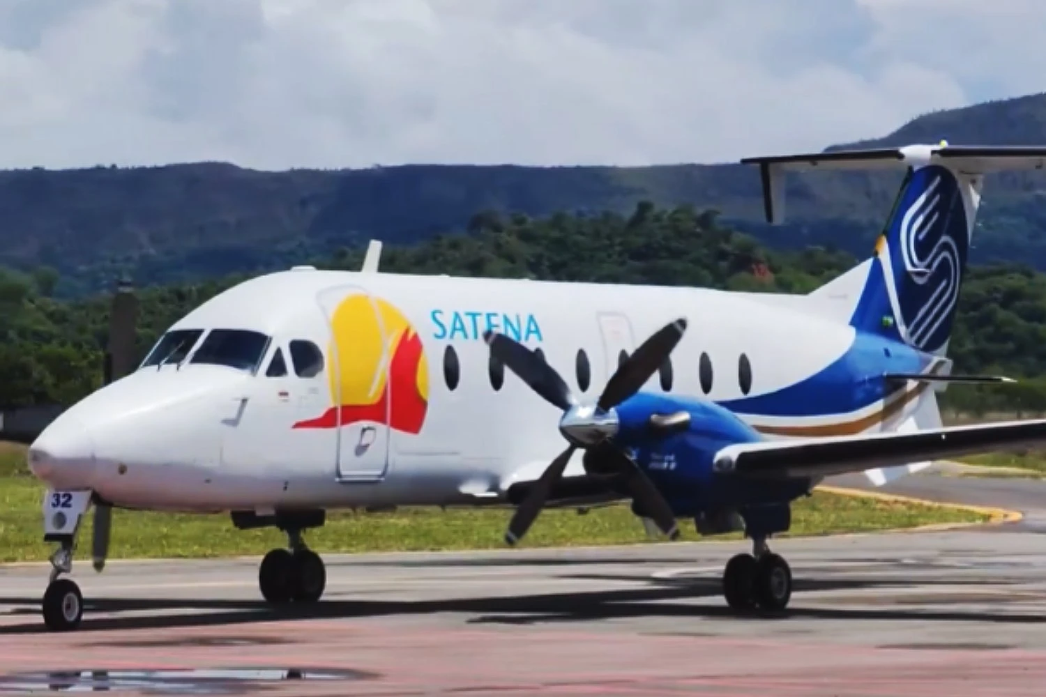 Turboélice Beechcraft 1900D da SATENA cai na Colômbia