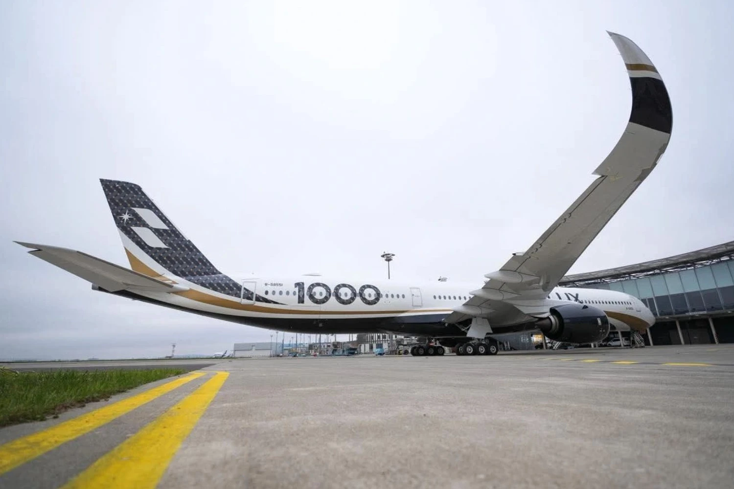 STARLUX Airlines recebe primeiro Airbus A350-1000 - Airway