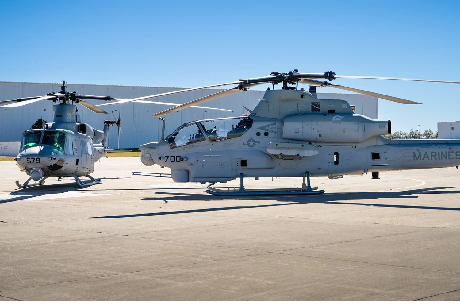 Bell atualiza os primeiros helicópteros H-1 dos Fuzileiros Navais dos EUA