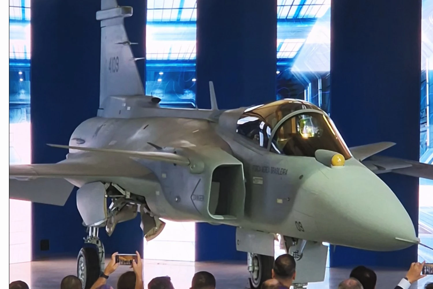 Primeiro caça F-39E Gripen produzido no Brasil (AIRWAY)