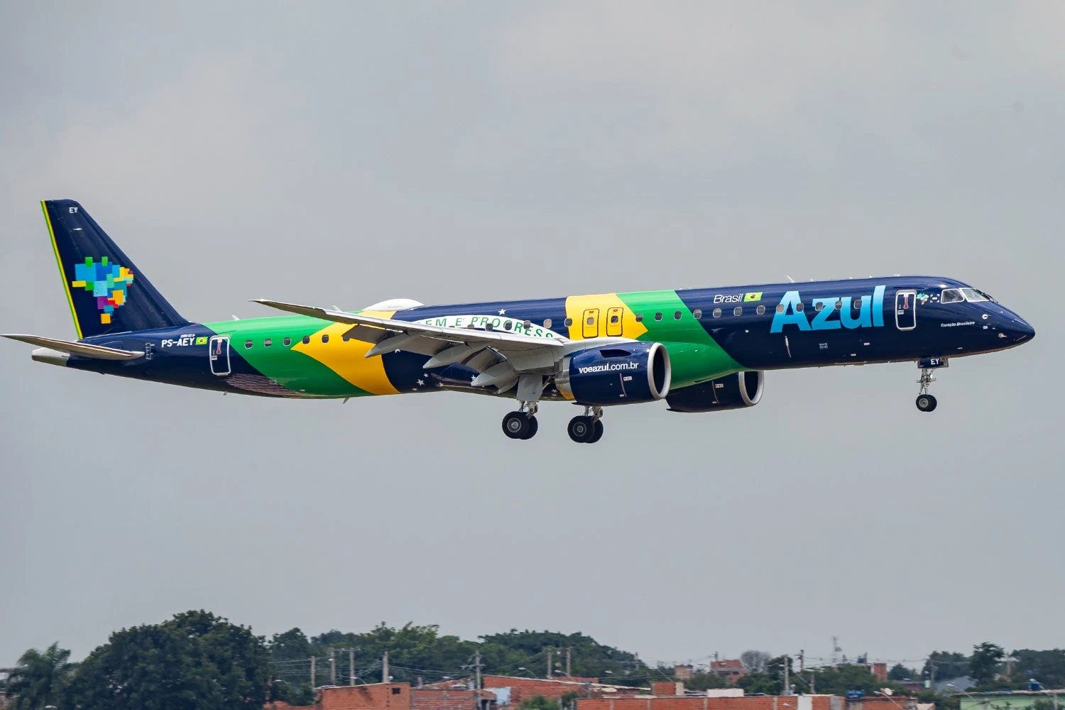 Azul abre seleção para cerca de 220 pilotos em meio à disputa por tripulantes no mercado
