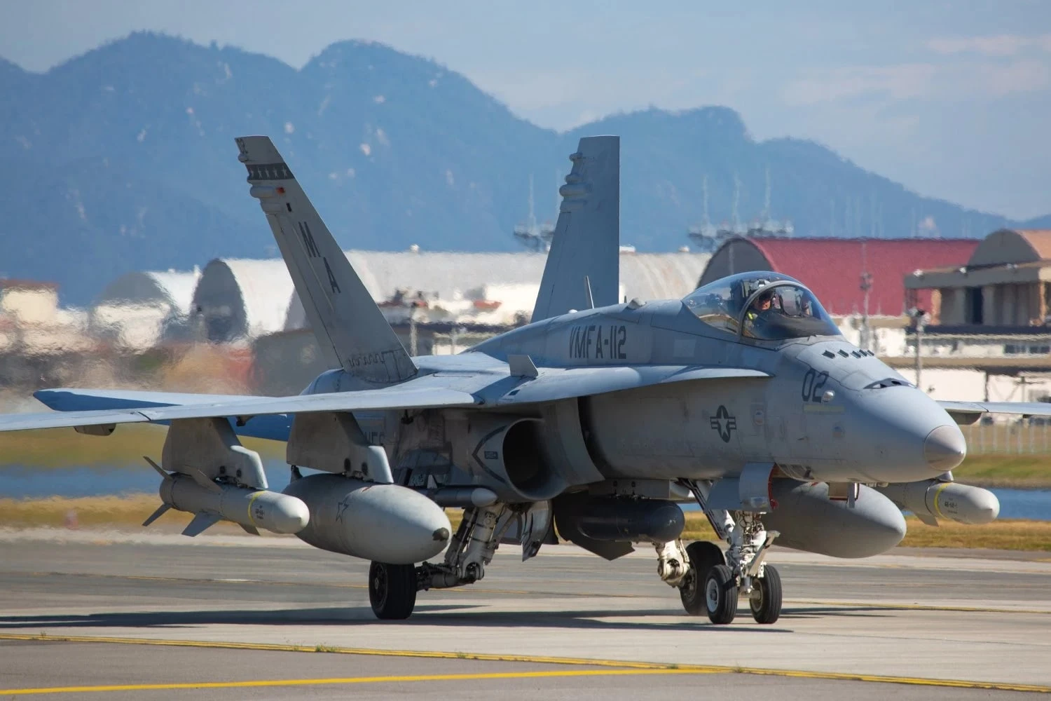 Corpo de Fuzileiros Navais dos EUA vai encerrar carreira do caça F/A-18 Hornet até 2030