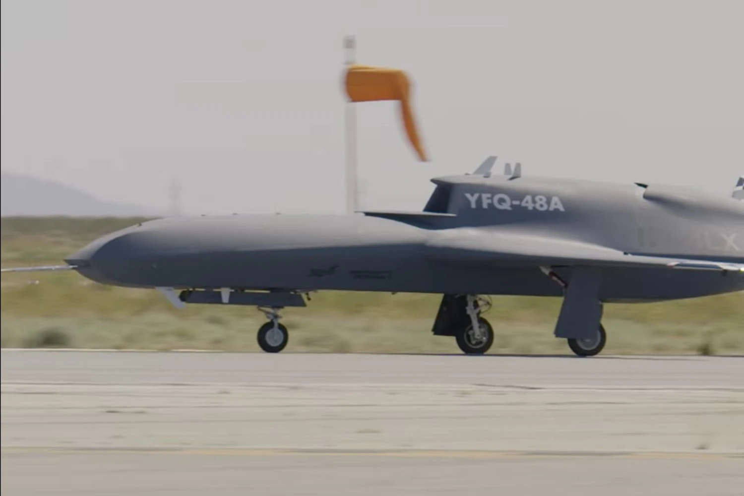 YFQ-48A durante testes no solo