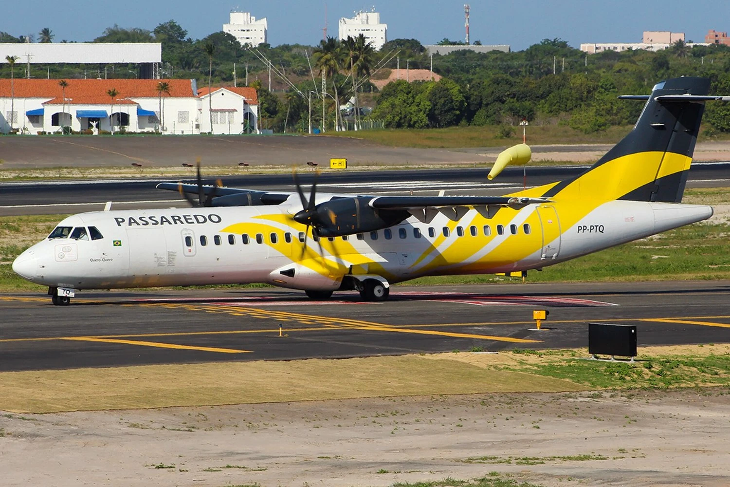 ATR 72-500 PP-PTQ quando voava pela Passaredo