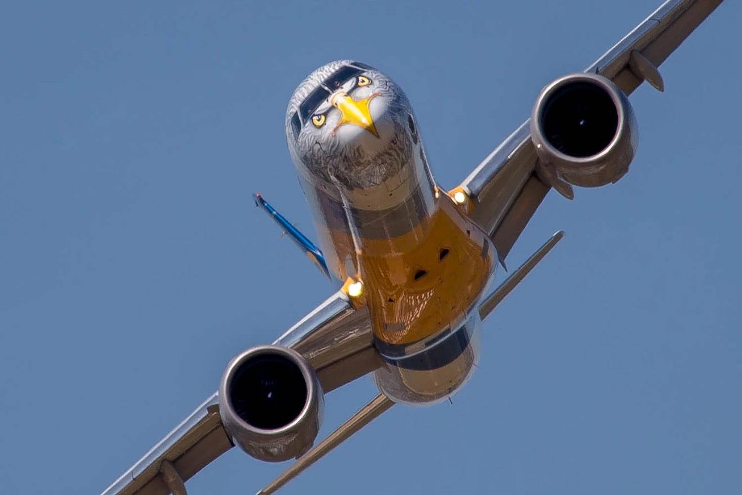 Maior companhia aérea indiana confirma negociações com Embraer para possível encomenda de E2
