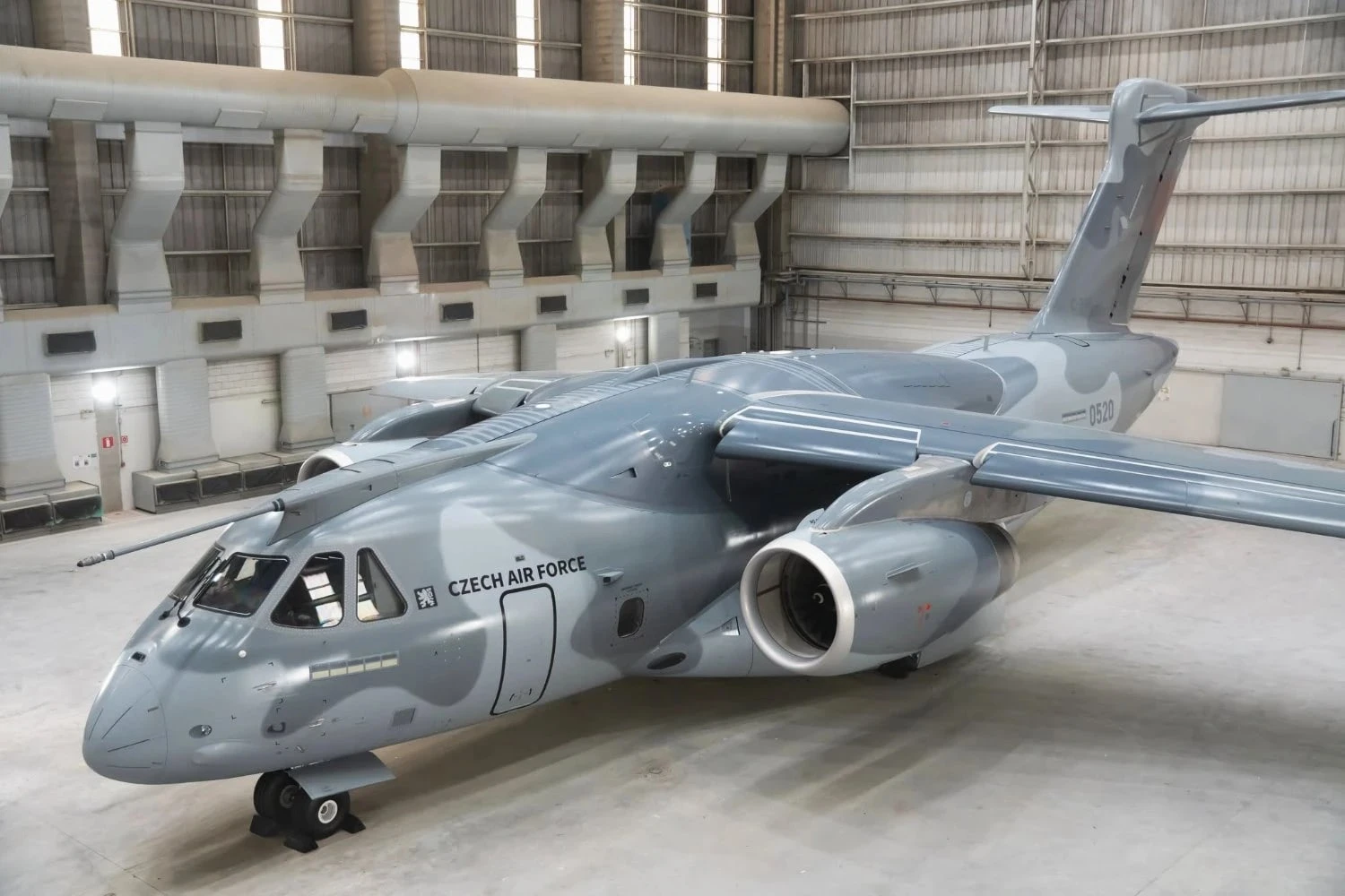 Primeiro Embraer C-390 Millennium da República Tcheca pousou no país