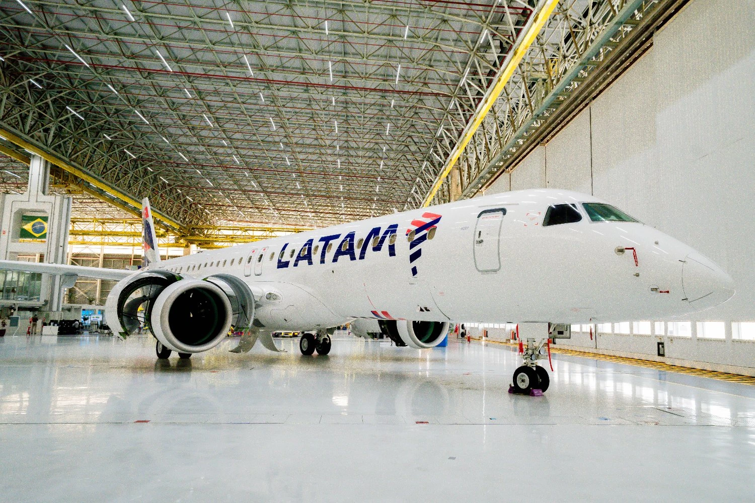 LATAM first E195-E2
