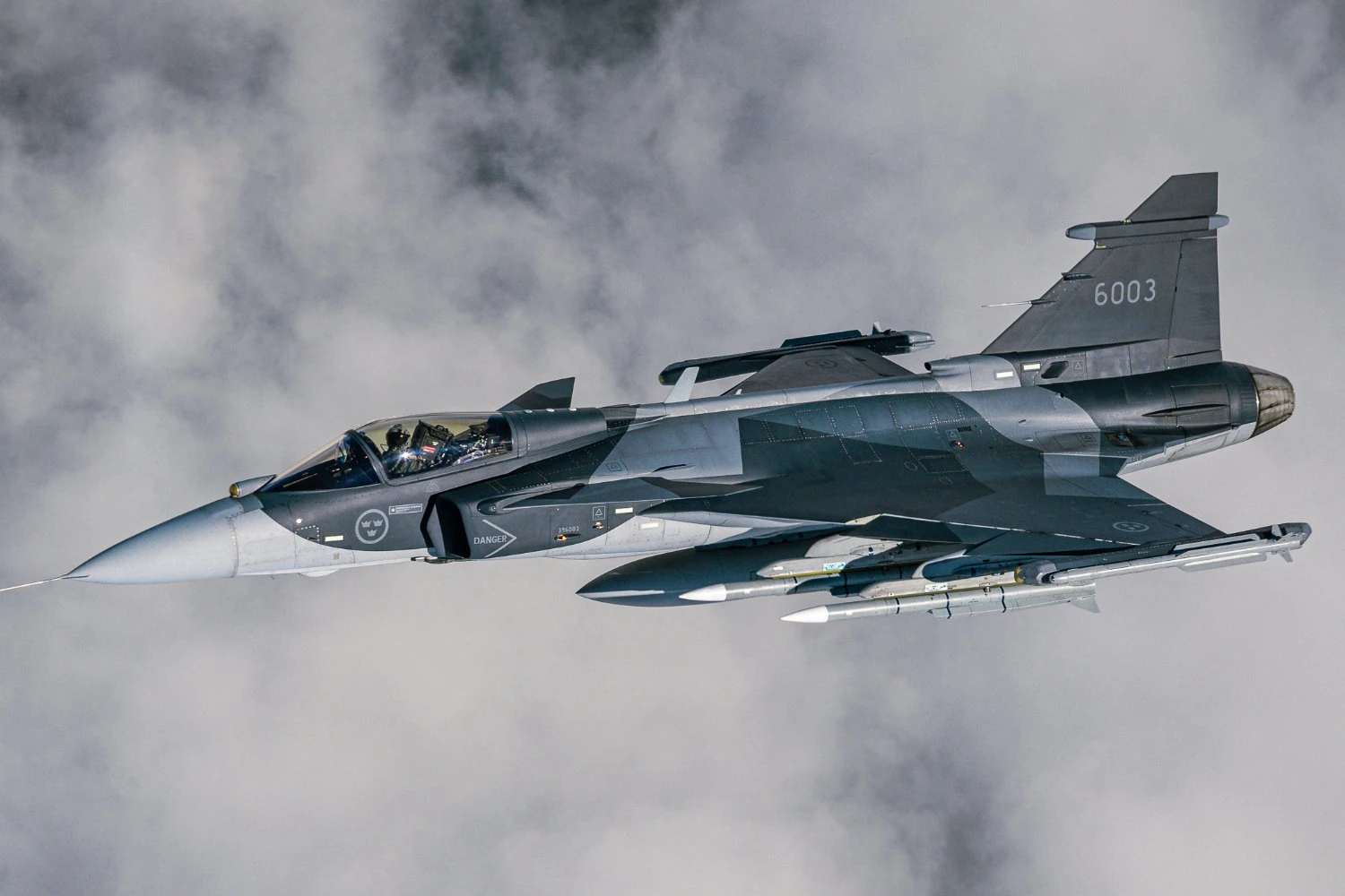 Suécia assina contrato para fornecer 16 caças Gripen E para Ucrânia