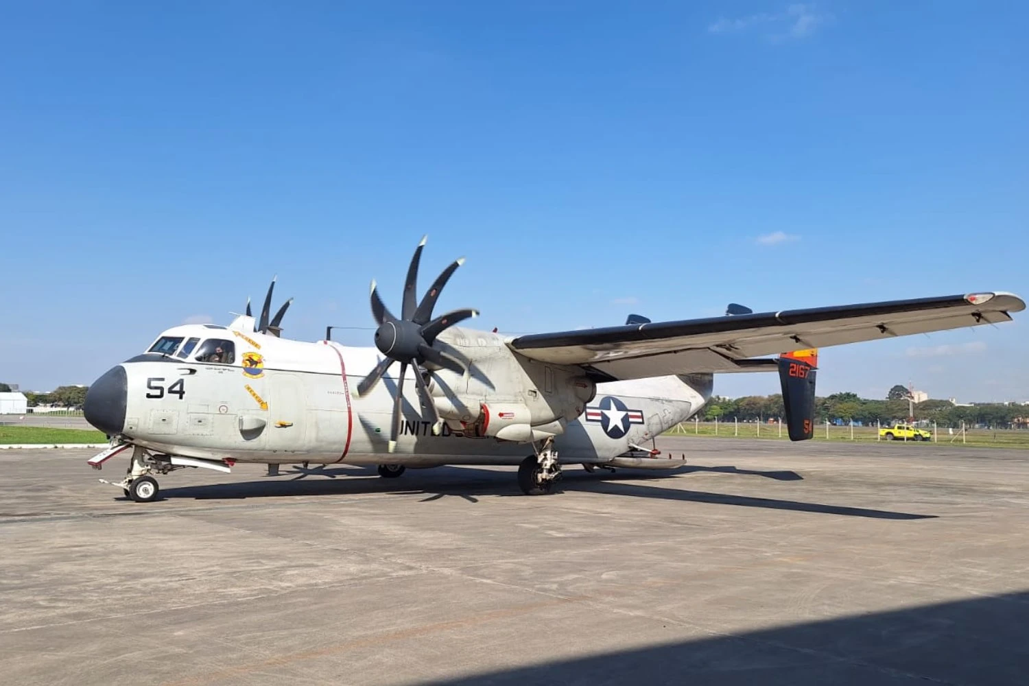 Museu Aeroespacial Paulista recebe raro turboélice Greyhound doado pela Marinha dos Estados Unidos