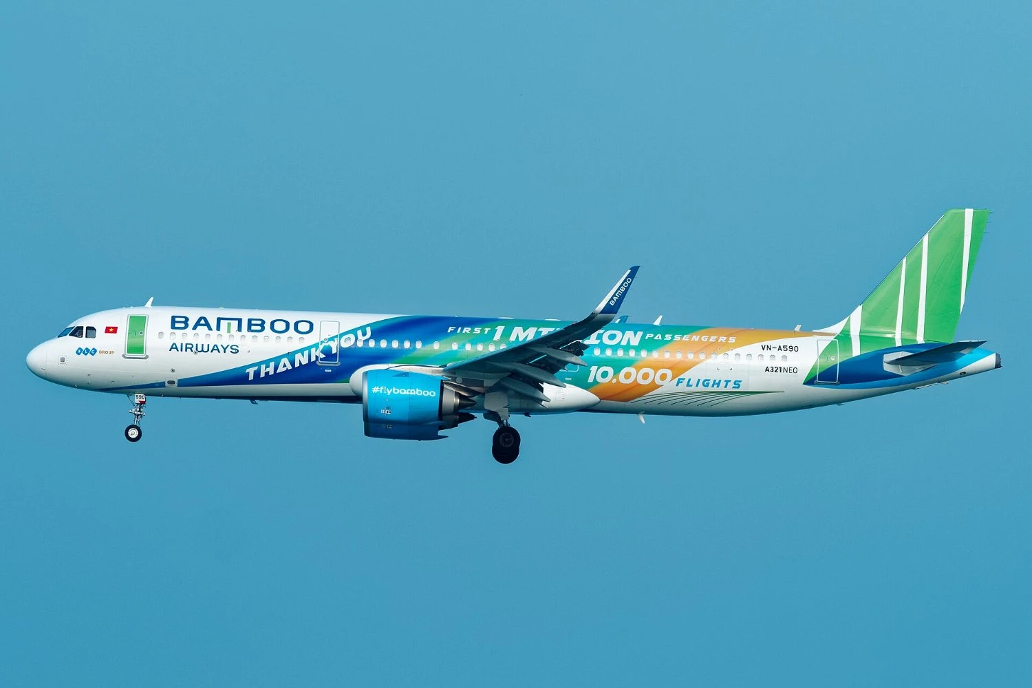 Ex-cliente da Embraer no Vietnã suspende venda de passagens regulares em meio a crise financeira