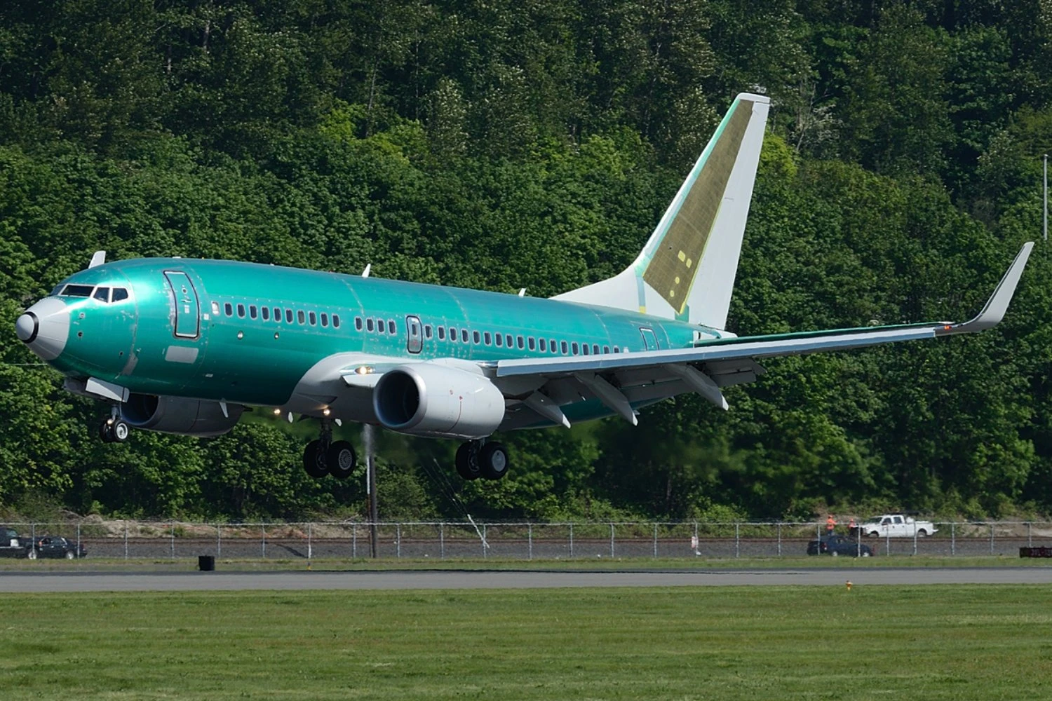 Boeing 737-700 N712JM