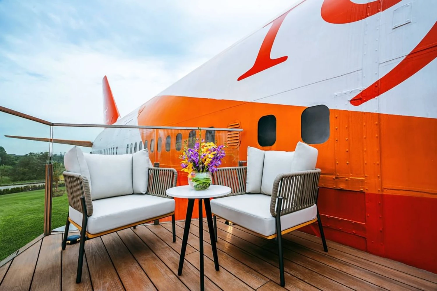 Boeing 747 aposentado vira hotel na Malásia