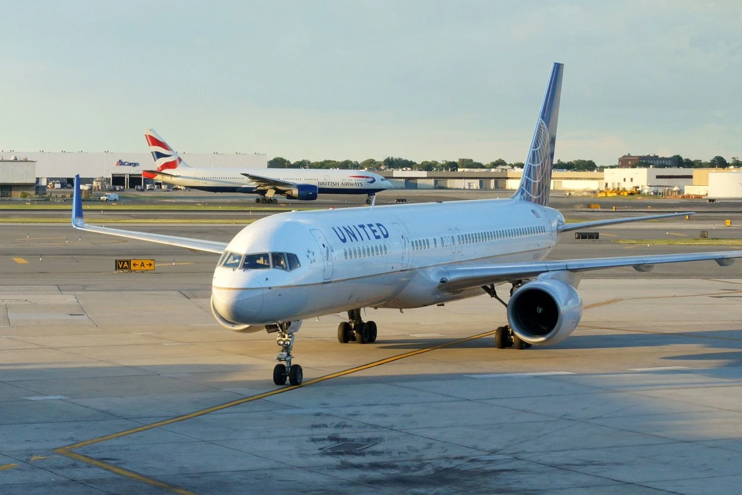 Jato Boeing 757 da United no Aeroporto JFK, em Nova York | CHRIS SAMPSON
