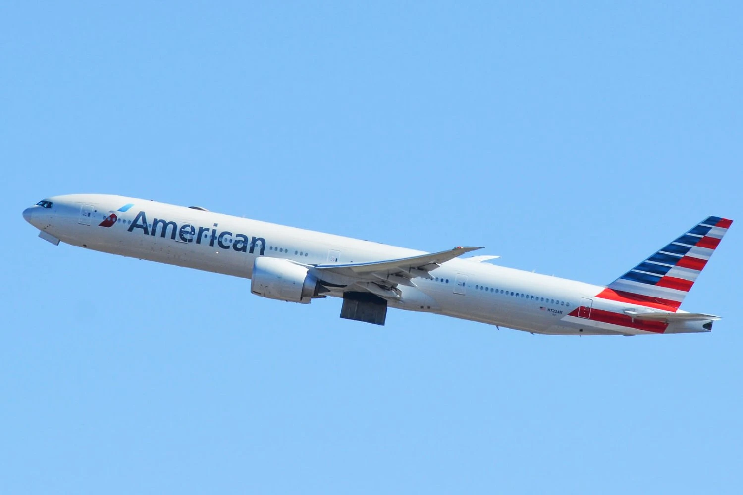American revela seu Boeing 777-300ER com interior atualizado que voará para o Brasil