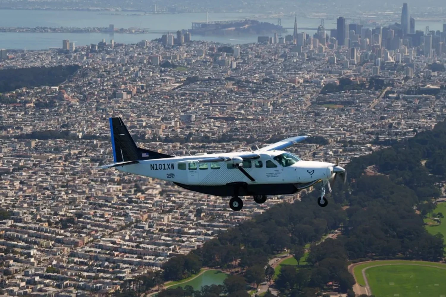 Autonomous Caravan flies over San Francisco
