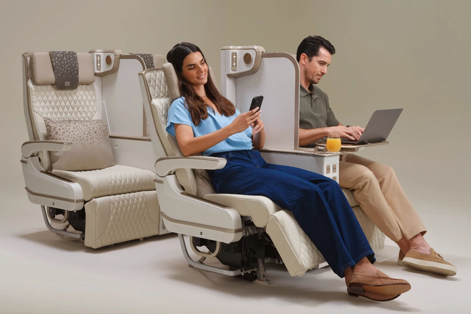 Emirates introduz poltrona elétrica no jato Airbus A350