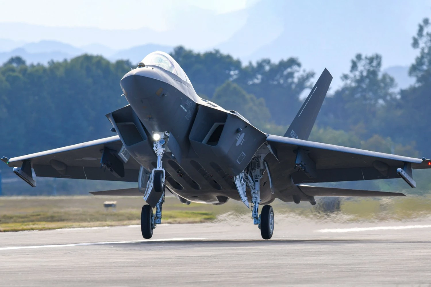 Primeiro KF-21 Boramae da Força Aérea da Coreia do Sul
