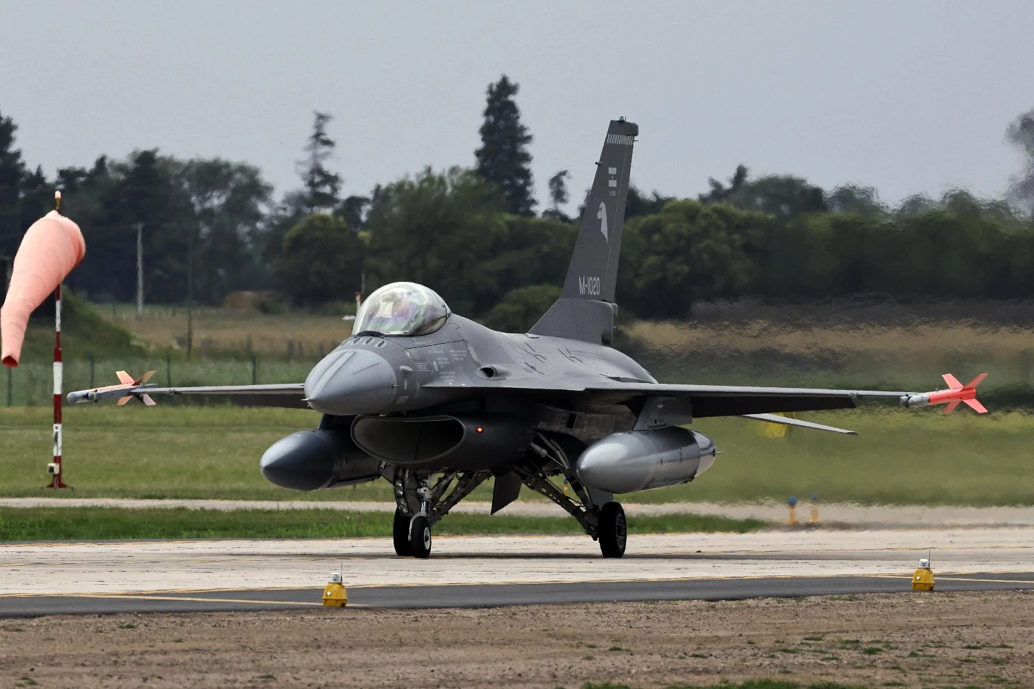 Quatro F-16AM e dois F-16BM chegaram à Argentina