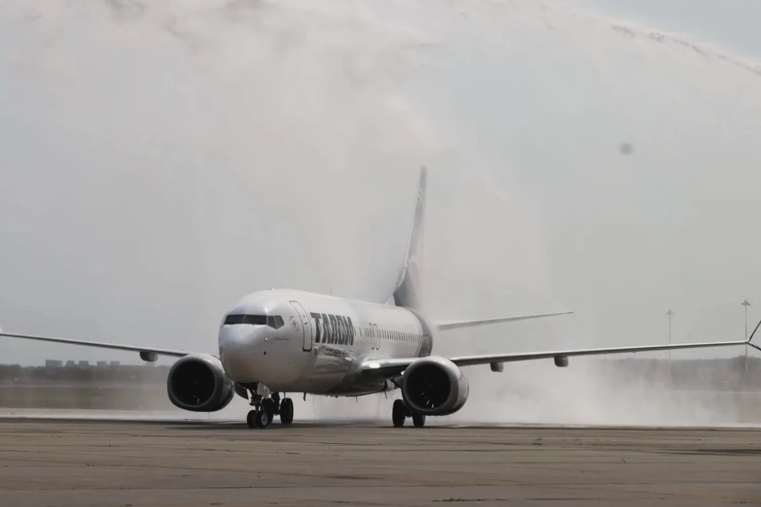 TAROM Boeing 737 MAX 8