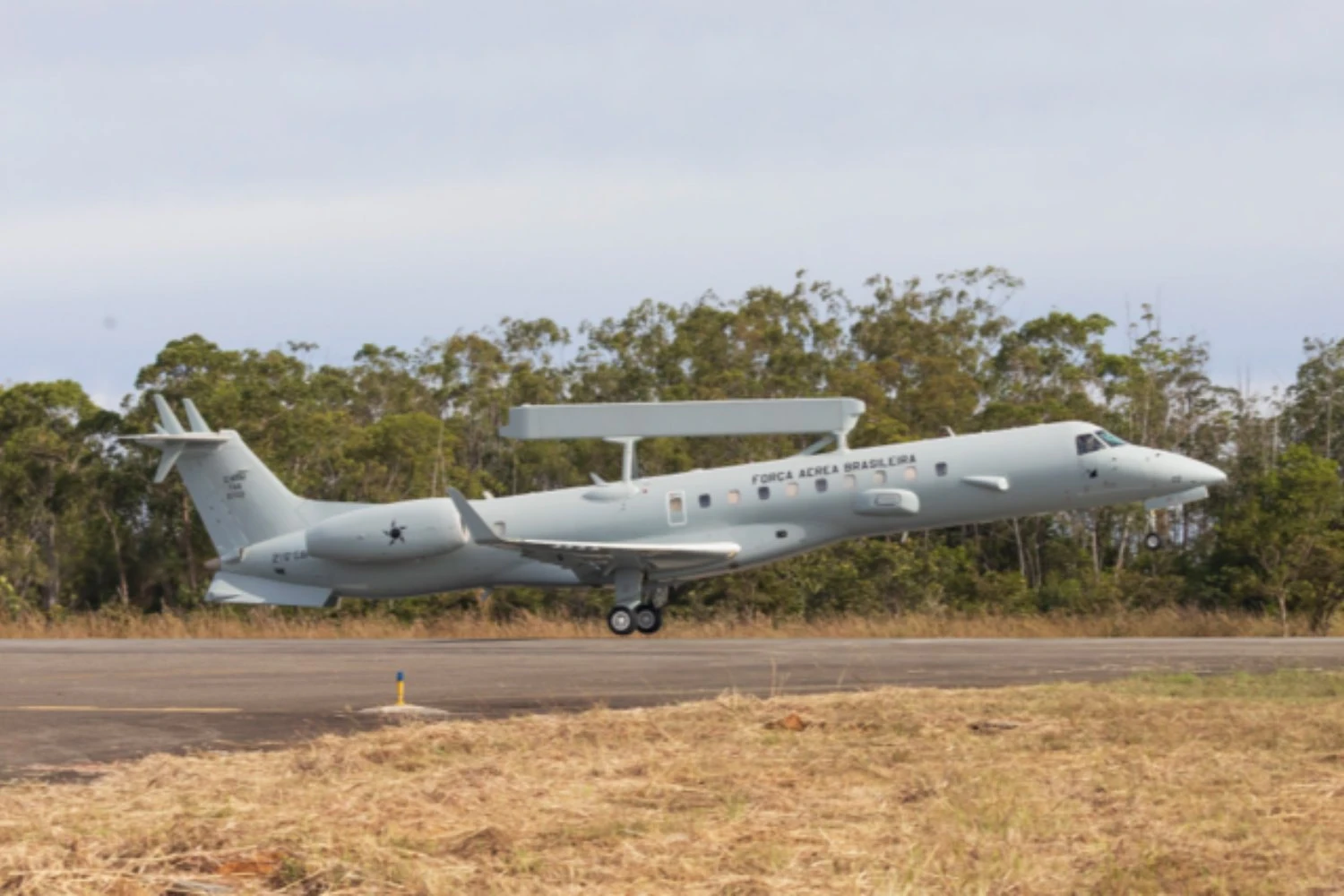 Avião E-99M da FAB