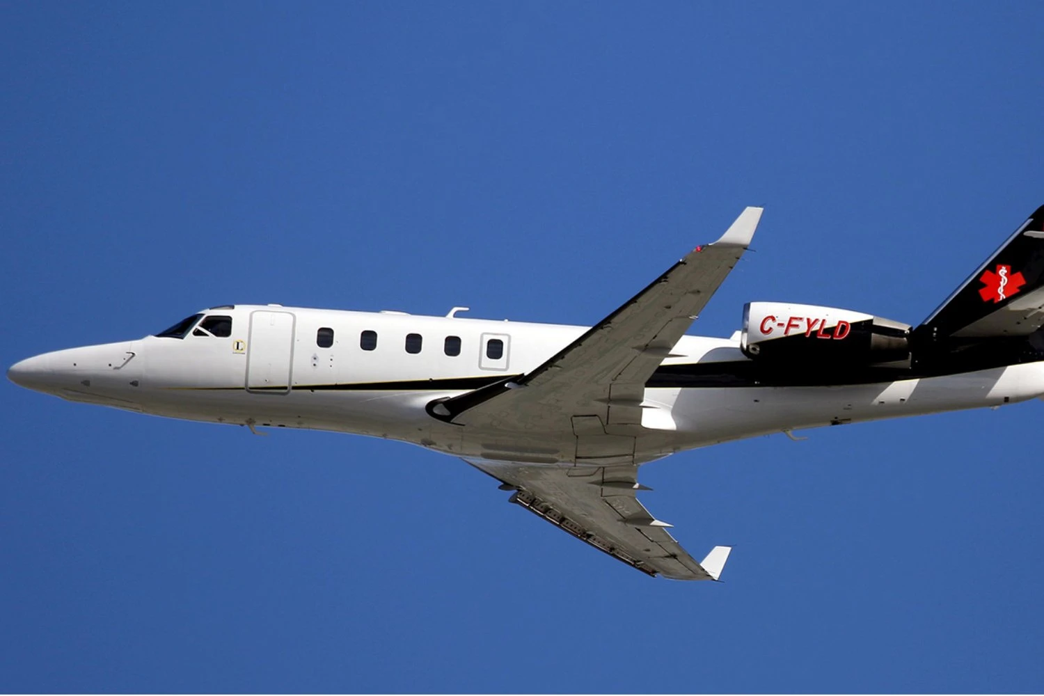 Gulfstream G100 | LATITUDE AIR AMBULANCE