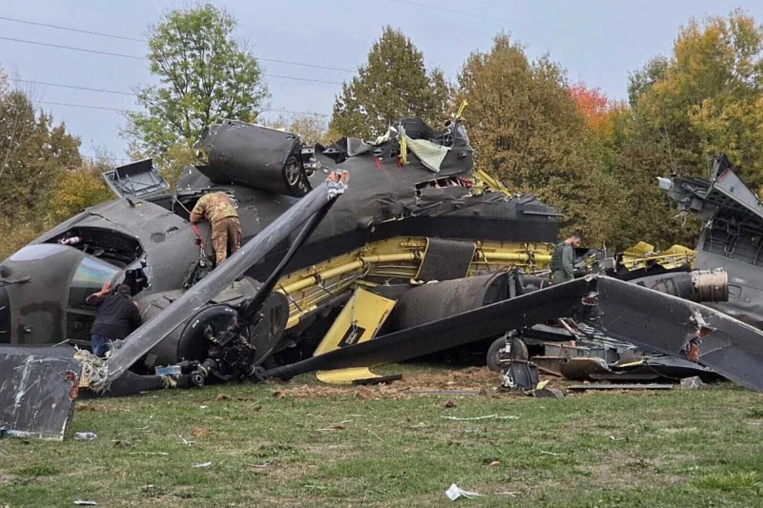 Helicóptero CH-47F do Exército Italiano cai na Bósnia e deixa ao menos quatro mortos