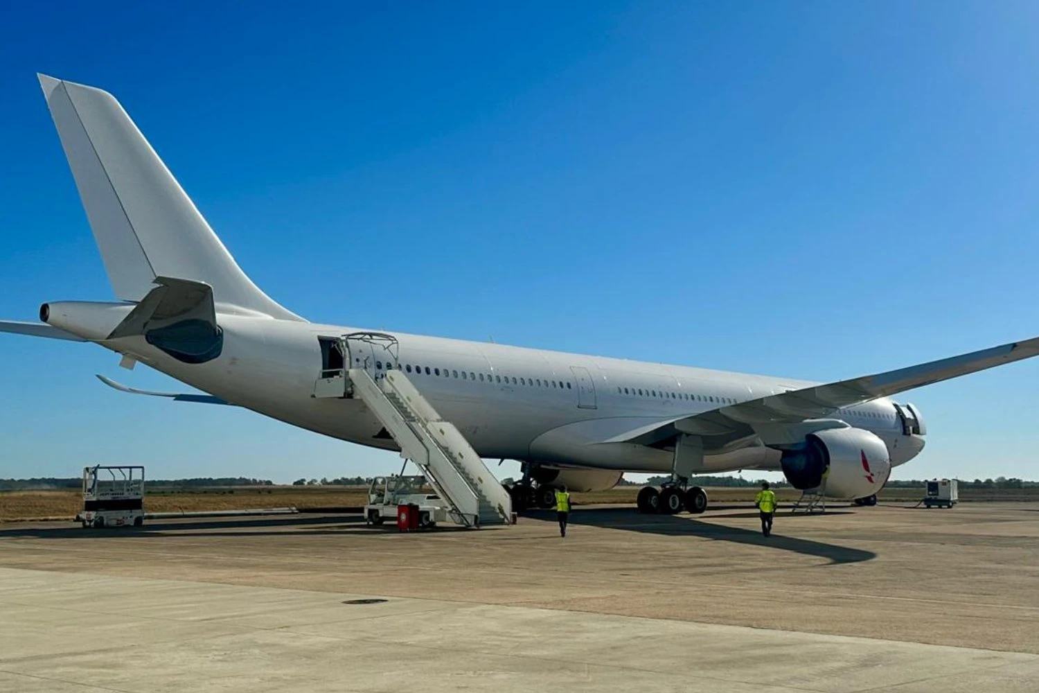 O A330-900 que será operado pela Avianca ainda estava sem pintura