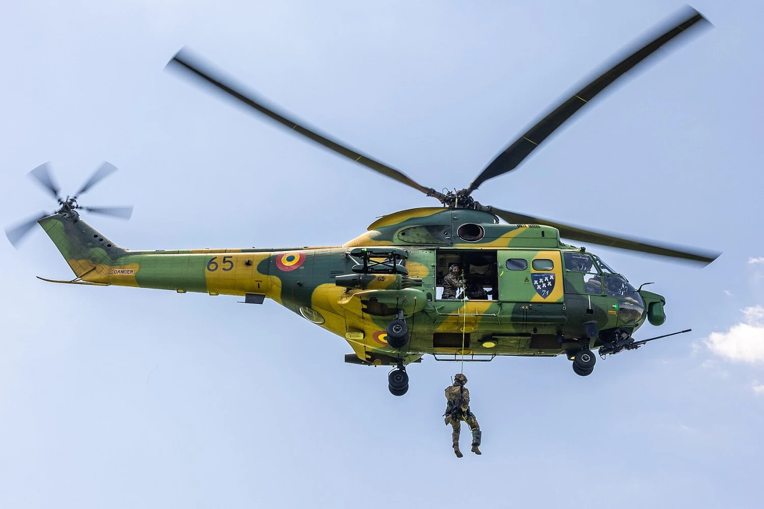 Helicóptero IAR-330 da Romênia