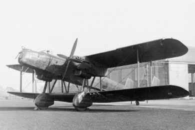Já na metade da década de 1930 o avião foi considerado obsoleto