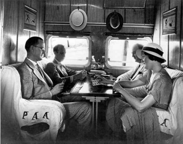 Nos anos 1930 os passageiros podiam até abrir a janela do avião, como se fosse um trem