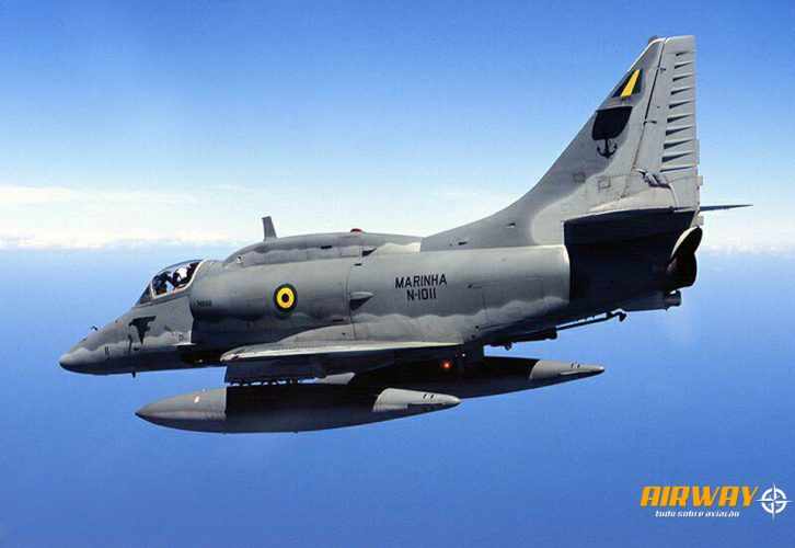 Os caças A-4 Skyhawk da Marinha brasileira foram comprados do Kuwait