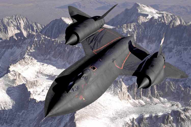 O formato diferenciado do SR-71 enganava as ondas de radar