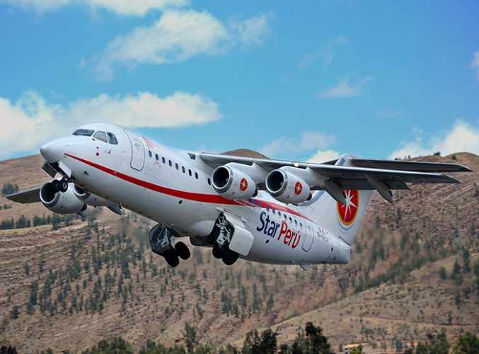 BAe 146 da Star Peru decolando no Aeroporto Internacional de Cuzco