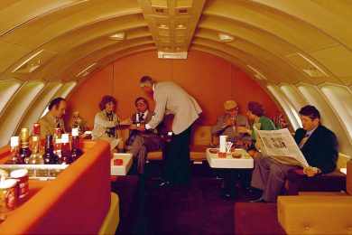 Decoração de grande estilo a bordo de um Boeing 707