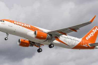 A Easy Jet opera com aeronaves Airbus