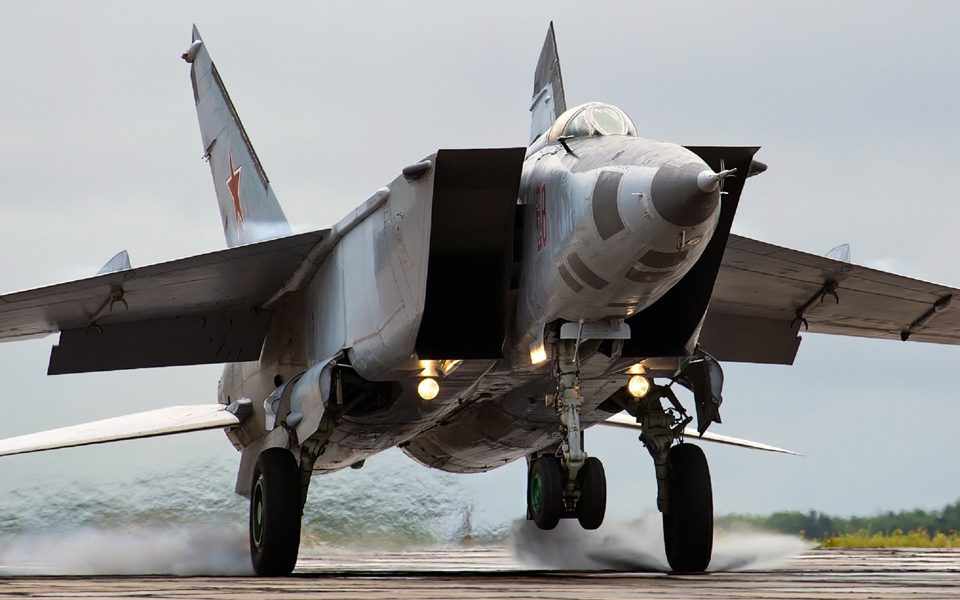 MIG-25 - 3.400 km/h