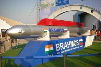 O míssil indiano pode carregar até 300 kg de explosivos