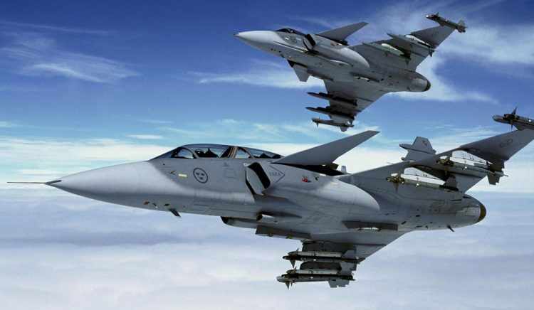 Além da Suécia, o Gripen também voa em países como a Tailândia, Hungria e África do Sul (SAAB)