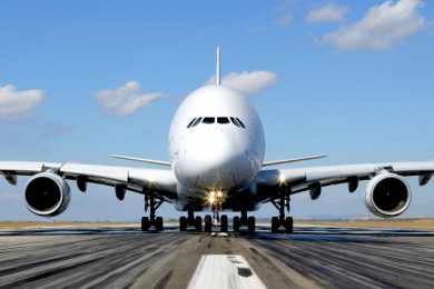 O A380 precisa de pistas mais largas para evitar que detritos entrem nos motores (Divulgação)