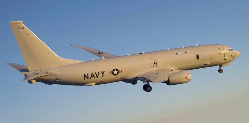 O P-8 é o novo avião caçador de submarinos dos EUA. O aparelho vai substituir o P-3 Orion (Foto - US Navy)