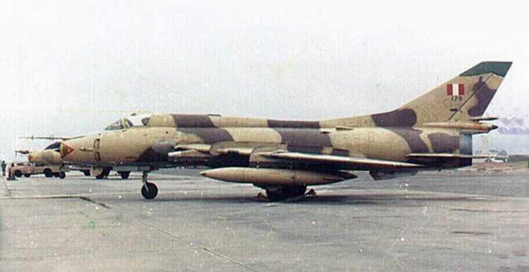 Os caças russos SU-22 eram a principal arma do Peru na Guerra do Cenepa (Foto - FAP)
